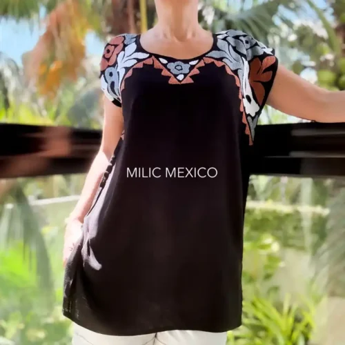 Blusa Jalapa cuello bordado negro/multicolor - M