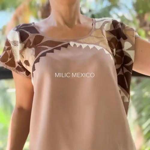 Blusa Jalapa cuello bordado tostado - M