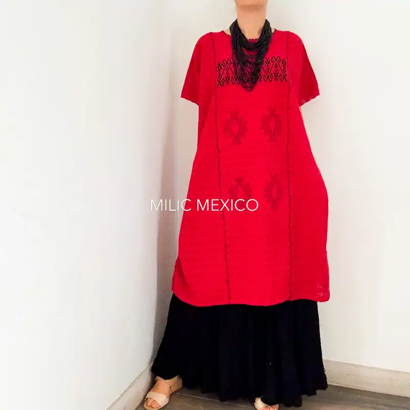 Huipil San Juan Cotzocón 3 lienzos rojo/negro - 3XG - Imagen 2