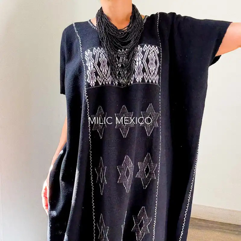 Huipil San Juan Cotzocón 3 lienzos negro- 3XG - Imagen 2