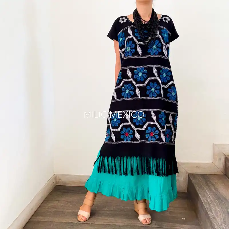 Huipil San Juan Cotzocón flores negro- G - Imagen 2