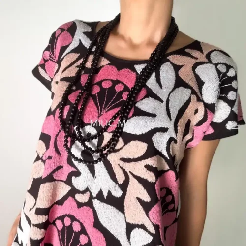 Blusa Jalapa de Díaz negro/rosas - M
