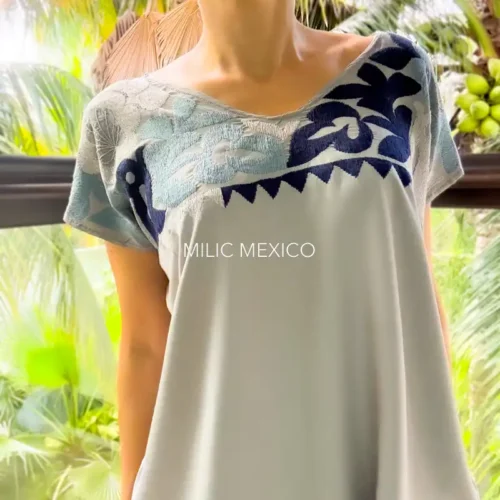 Blusa Jalapa cuello bordado gris - M