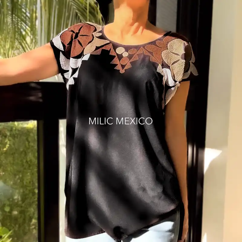 Blusa Jalapa cuello bordado negro/cafés - M