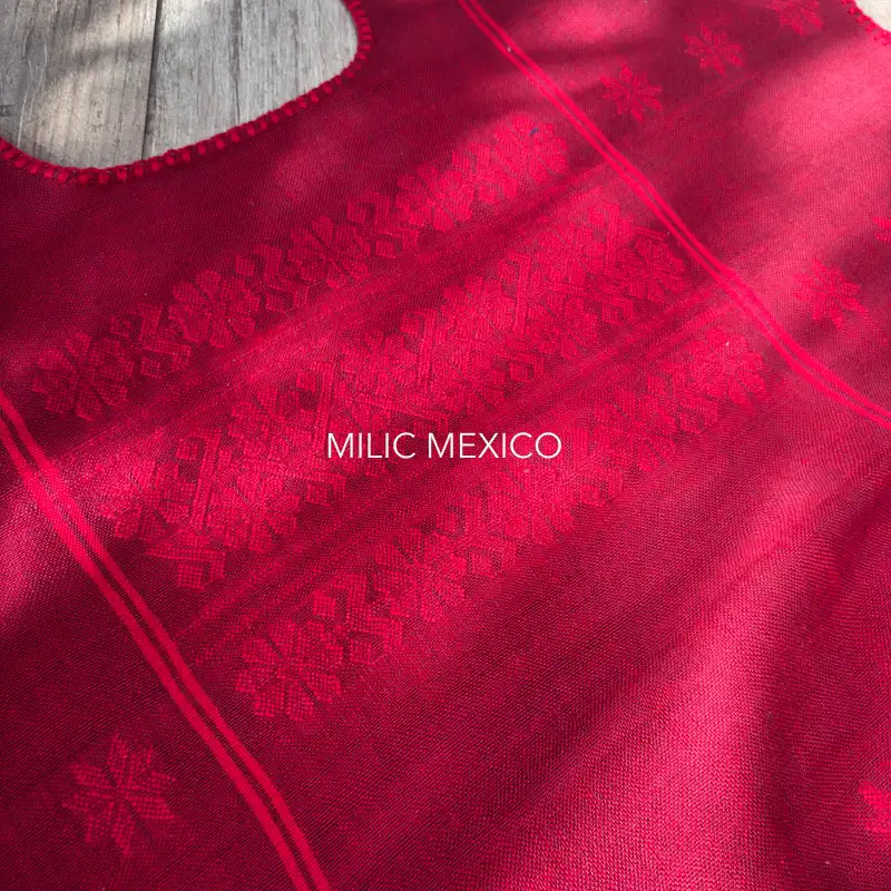 Huipil Amuzgo un lienzo rojo - G - Imagen 4