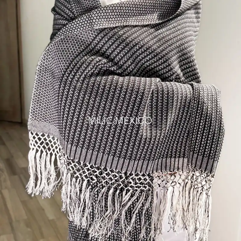 Rebozo Mitla negro/blanco - Imagen 2