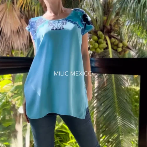 Blusa Jalapa cuello bordado cielo - M